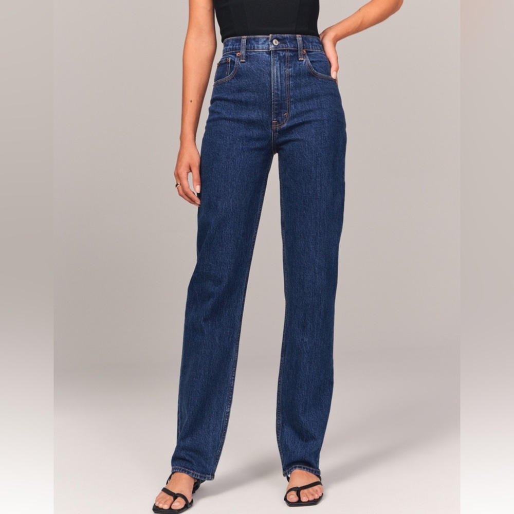 Abercrombie & Fitch Ultra High Rise 90s Straight Jean